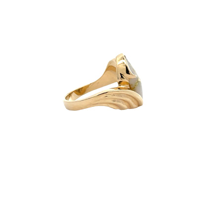 Elegant Gold Quartz Ring