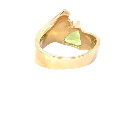 Exquisite Gold Ring with Gemstones