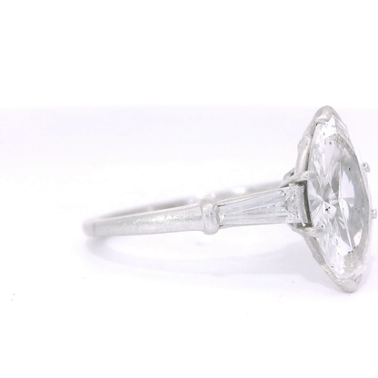Elegant Marquise Cut Diamond Ring