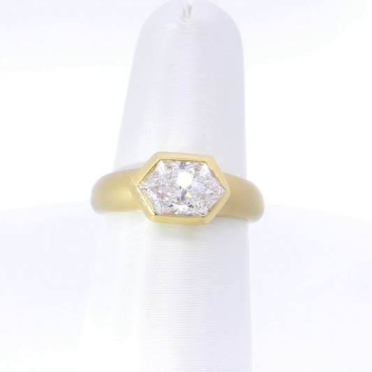 Elegant Hexagonal Diamond Ring