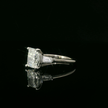 Elegant Diamond Engagement Ring