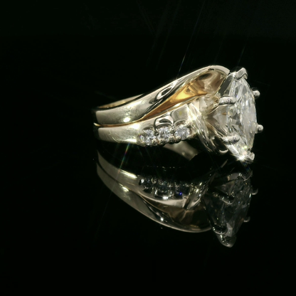 Elegant Diamond Engagement Ring