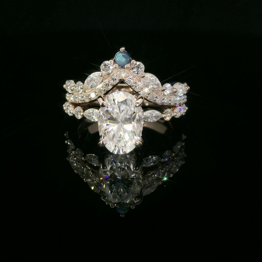 Elegant Diamond Engagement Ring