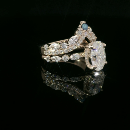 Elegant Diamond Engagement Ring