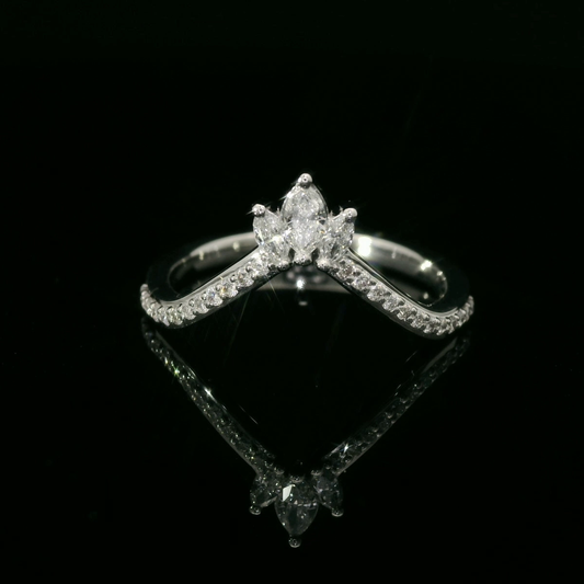 Elegant Diamond Engagement Ring