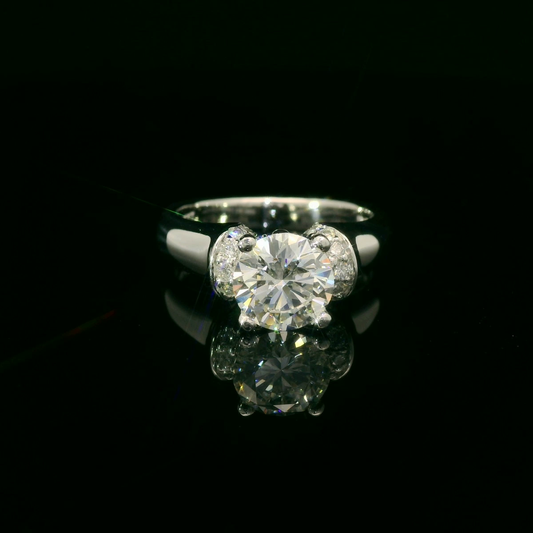 Elegant Diamond Engagement Ring