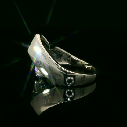 Elegant Diamond Ring Display