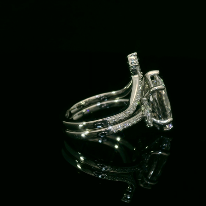 Elegant Diamond Engagement Ring