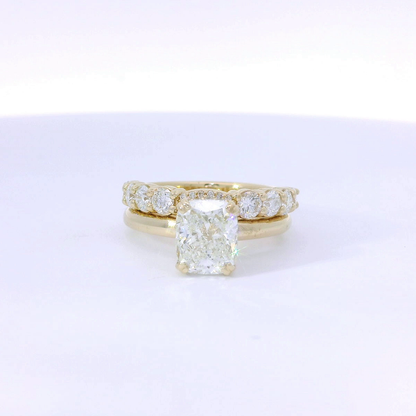 Elegant Diamond Engagement Ring
