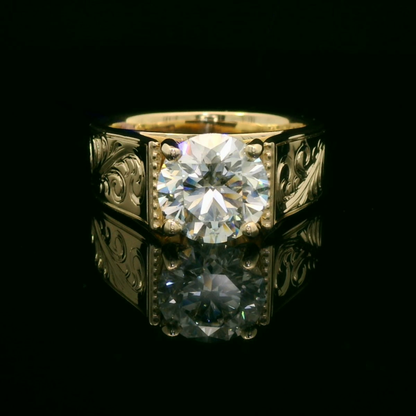 Elegant Gold Ring with Sparkling Diamond
