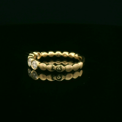 Elegant Gold Diamond Ring