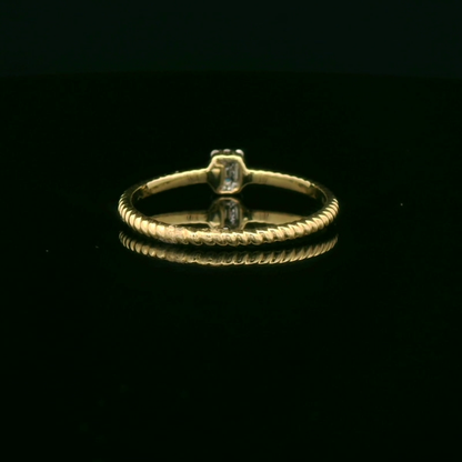 Elegant Gold Ring with Diamond Accent