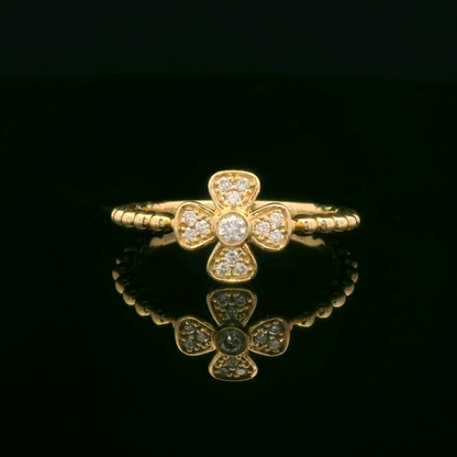 Elegant Gold Flower Ring