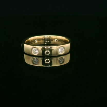 Elegant Gold Ring with Diamonds