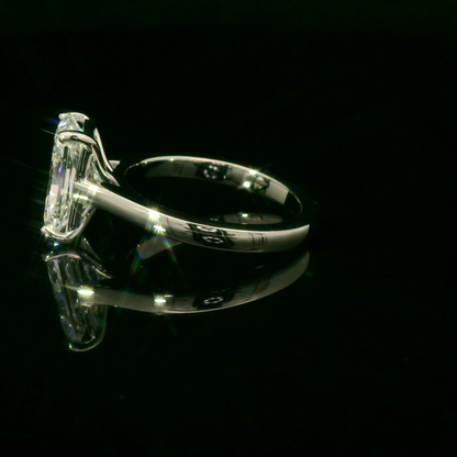 Elegant Diamond Engagement Ring