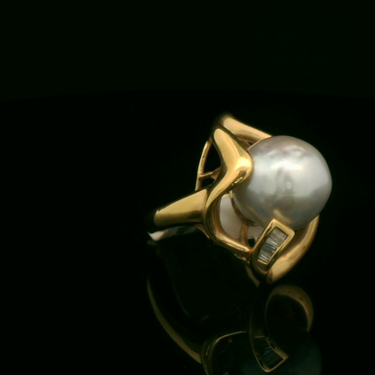 Elegant Gold Pearl Ring