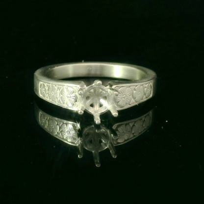 Elegant Floral Silver Ring