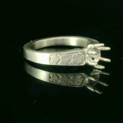 Elegant Floral Silver Ring