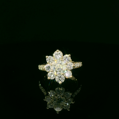 Elegant Floral Diamond Ring