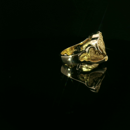 Gold Nugget Ring with Round Brilliant Cut Diamond