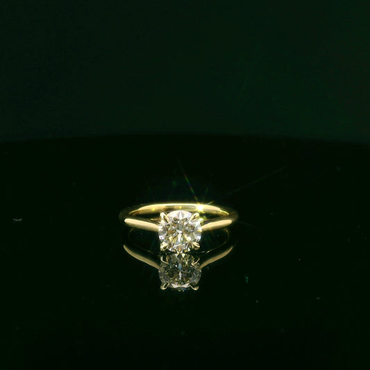 Yellow Gold Solitaire Ring with Brilliant Cut Diamond