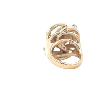 Elegant Gold Ring with Ruby