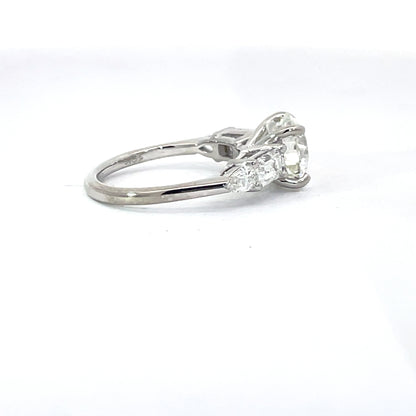 Elegant Diamond Engagement Ring