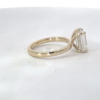 Elegant Emerald Cut Diamond Ring