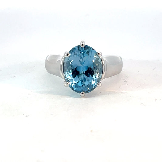 Elegant Blue Gemstone Ring