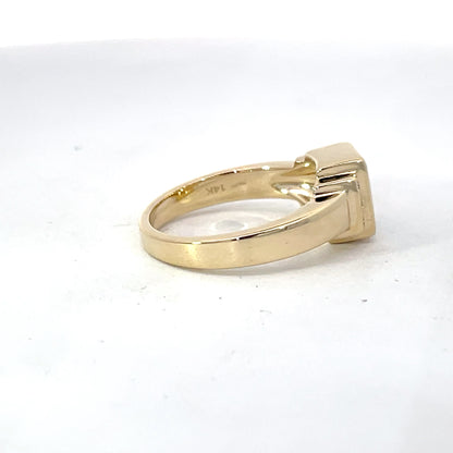 Elegant Opal and Diamond Ring