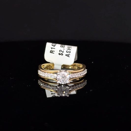 Elegant Gold and Diamond Ring