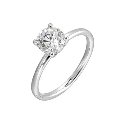 The dazzling solitaire diamond take center stage