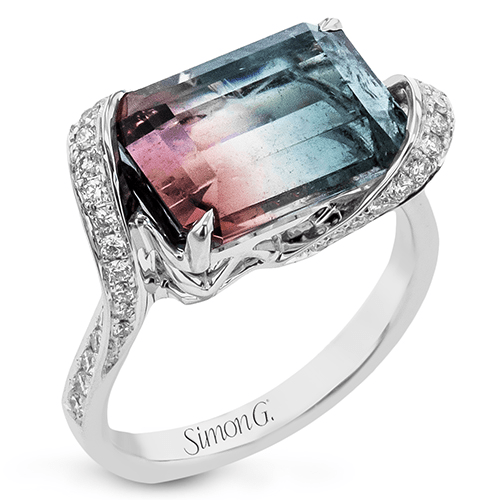 Color Ring in 18k Gold with Diamonds