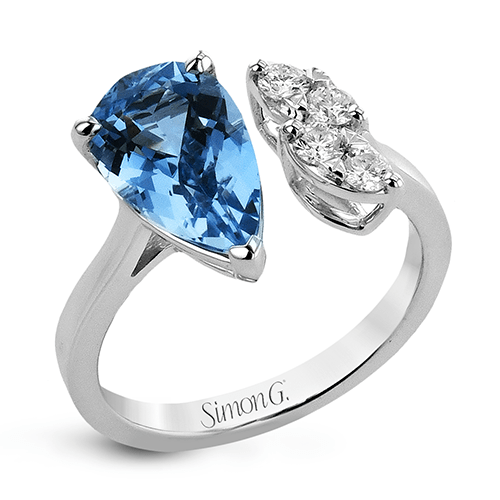 Color Ring in 18k Gold with Diamonds