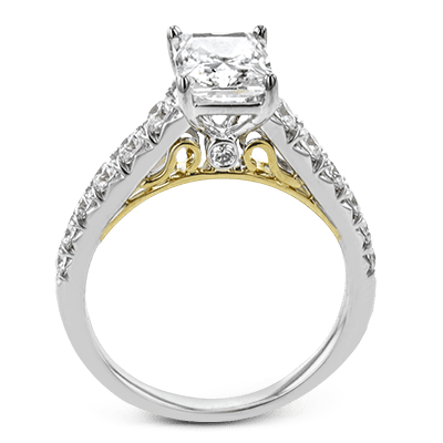 Emerald-cut Engagement Ring in 18k Gold with Diamonds