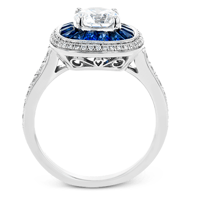 Engagement Ring in 18k Gold with Diamonds