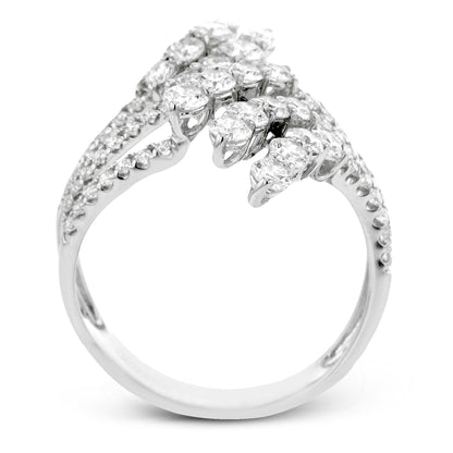 Fashion Ring in 18k Gold with Diamonds