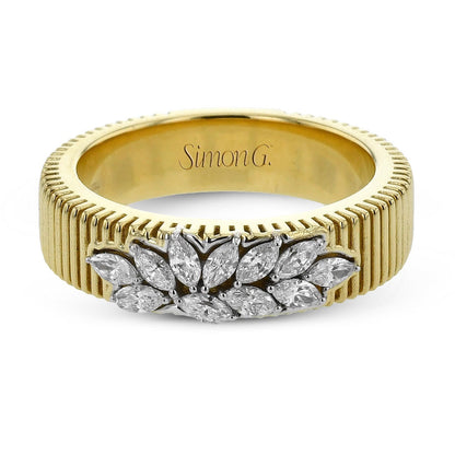Fashion Ring In 18k Gold With Diamonds