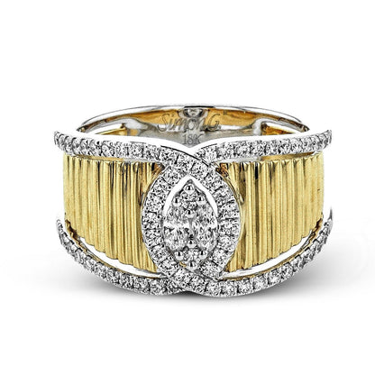 Fashion Ring in 18k Gold with Diamonds