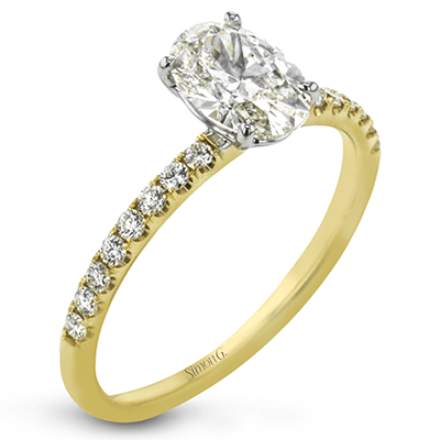 Oval-cut Engagement Ring & Matching Wedding Band in 18k Gold with Diamonds
