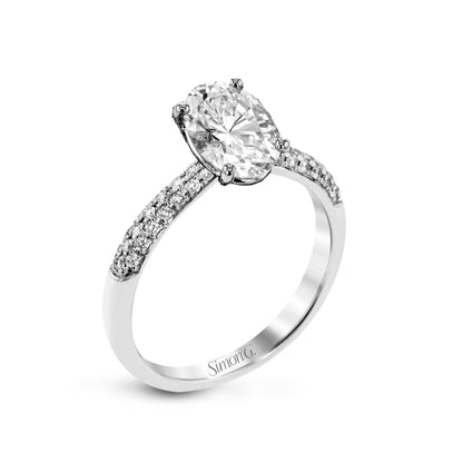 Oval-cut Engagement Ring & Matching Wedding Band in 18k Gold with Diamonds