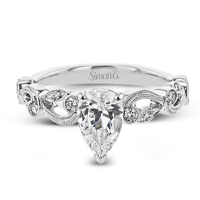Pear-cut Trellis Engagement Ring & Matching Wedding Band in 18k Gold with Diamonds