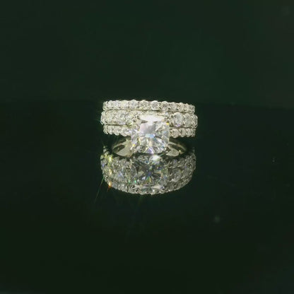 Elegant Diamond Engagement Ring
