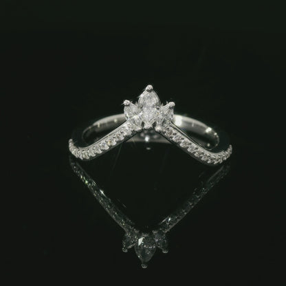 Elegant Diamond Engagement Ring