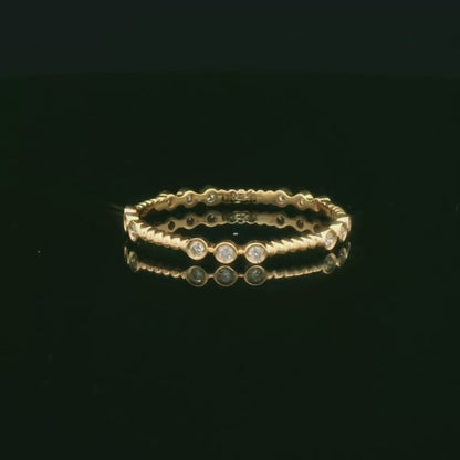 Elegant Gold and Diamond Ring