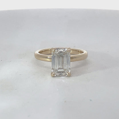 Elegant Emerald Cut Diamond Ring