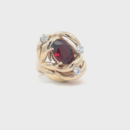 Elegant Gold Ring with Ruby