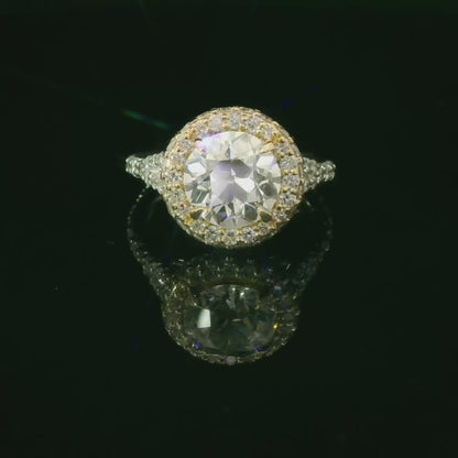 Stunning Diamond Halo Engagement Ring