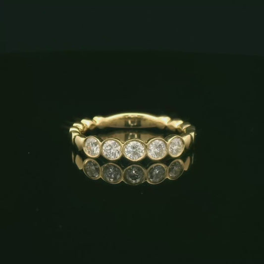 Elegant Gold Diamond Ring