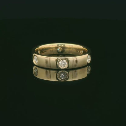 Elegant Gold Ring with Diamonds